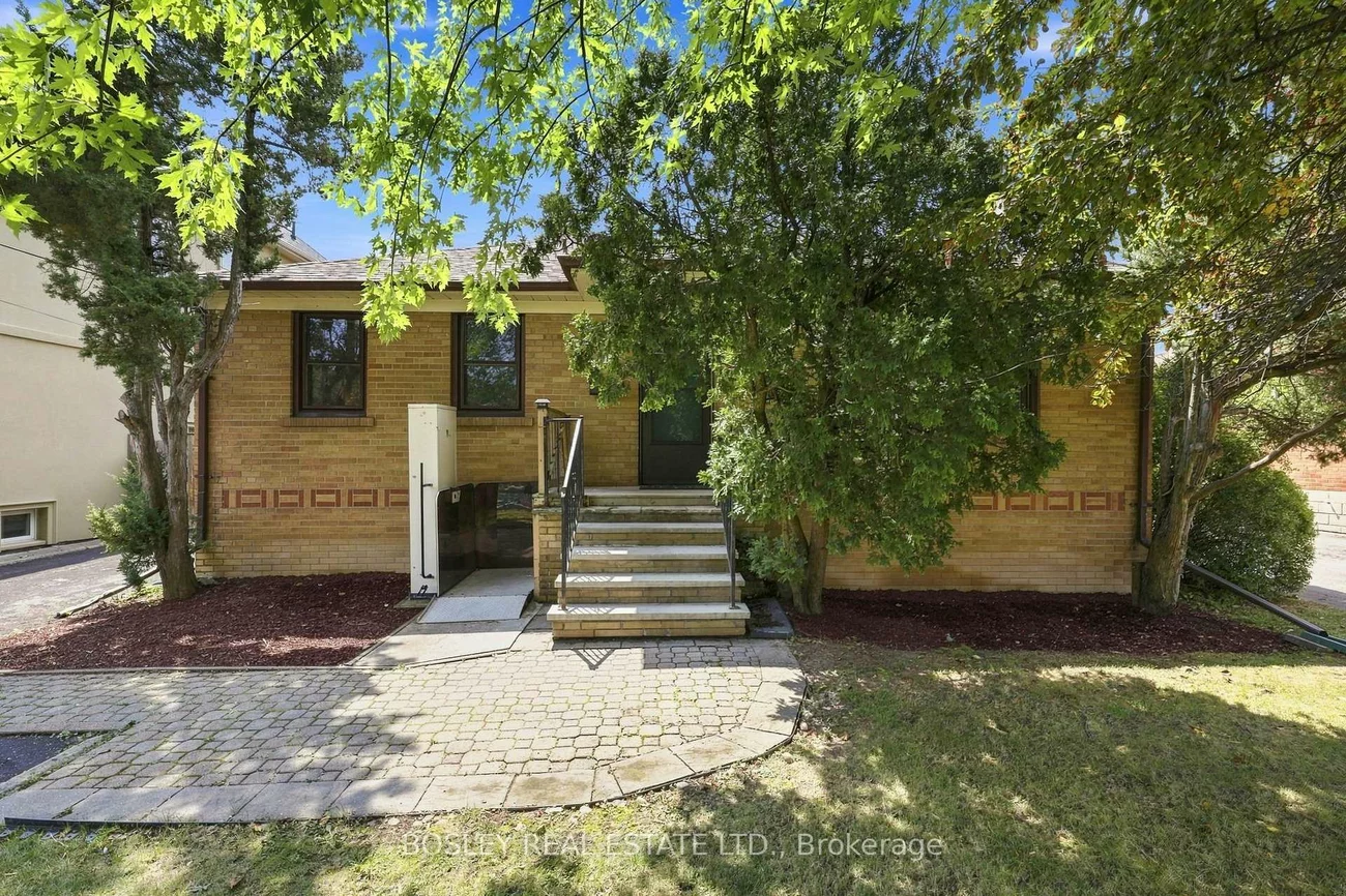 87, Brighton, Bathurst Manor, Toronto