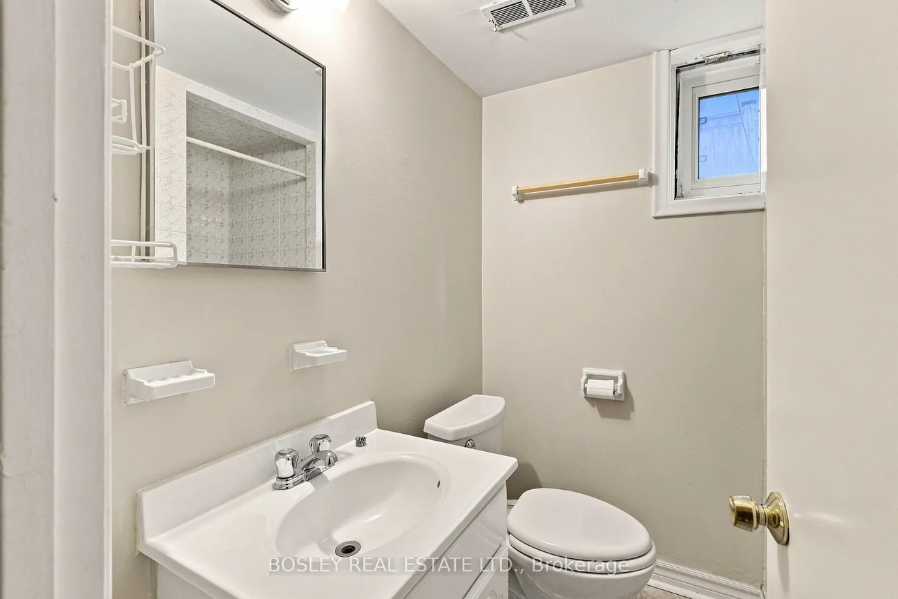87, Brighton, Bathurst Manor, Toronto