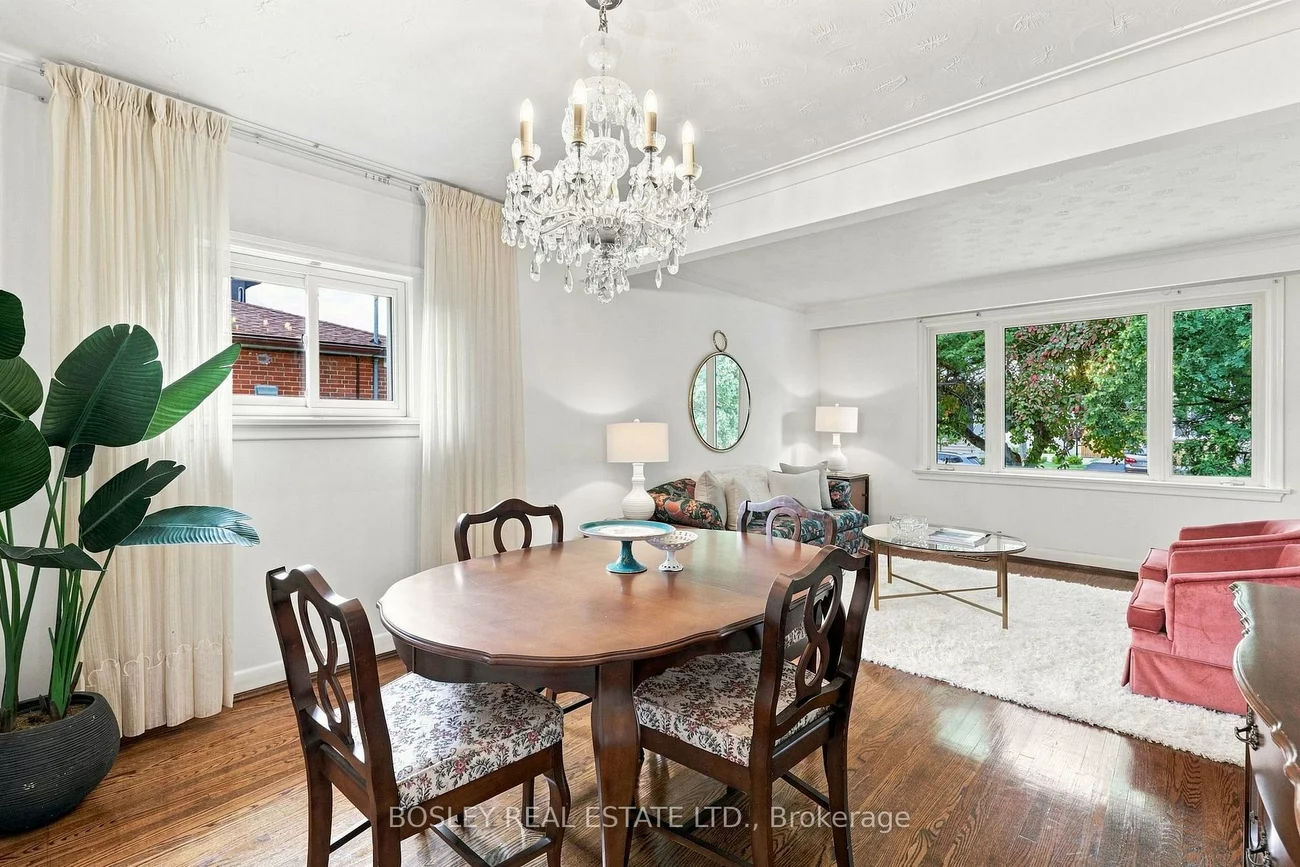 87, Brighton, Bathurst Manor, Toronto