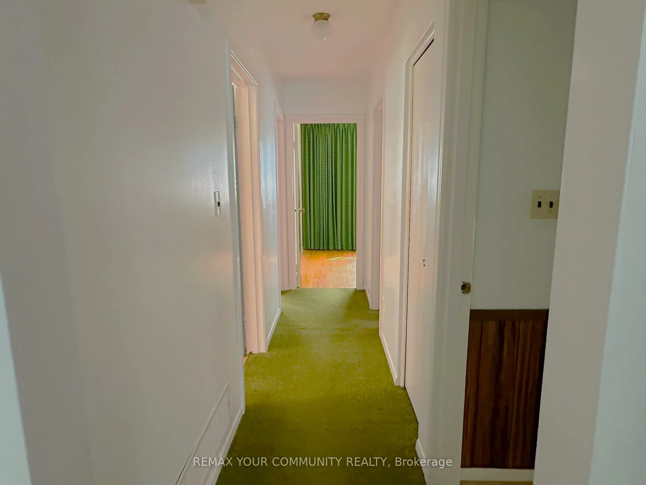 15, Resolution, Hillcrest Village, Toronto