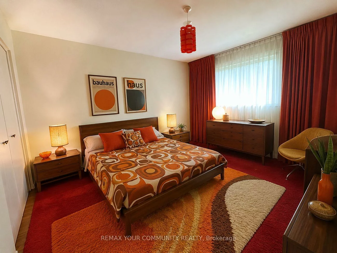 15, Resolution, Hillcrest Village, Toronto