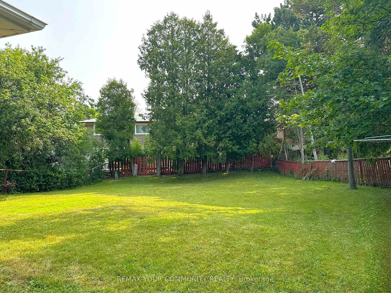 15, Resolution, Hillcrest Village, Toronto