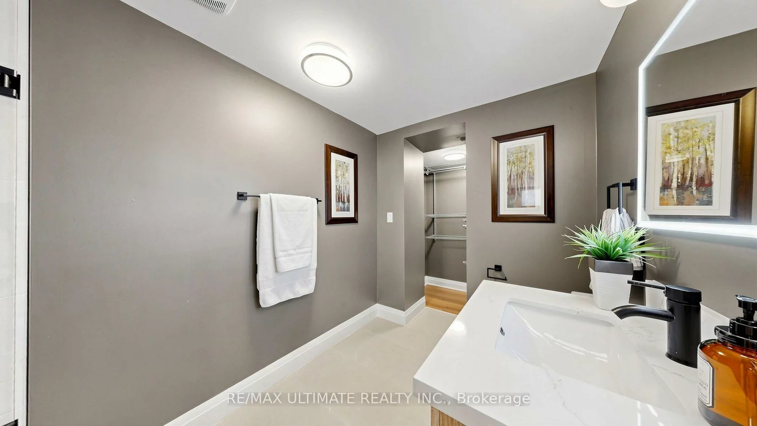 73, Bowerbank, Newtonbrook East, Toronto