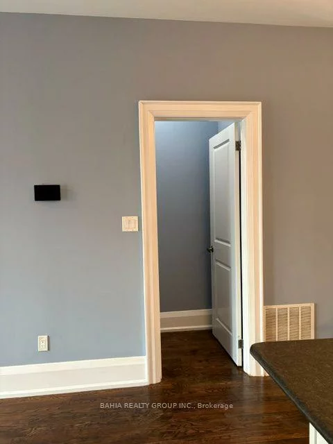 687, Richmond, Niagara, Toronto