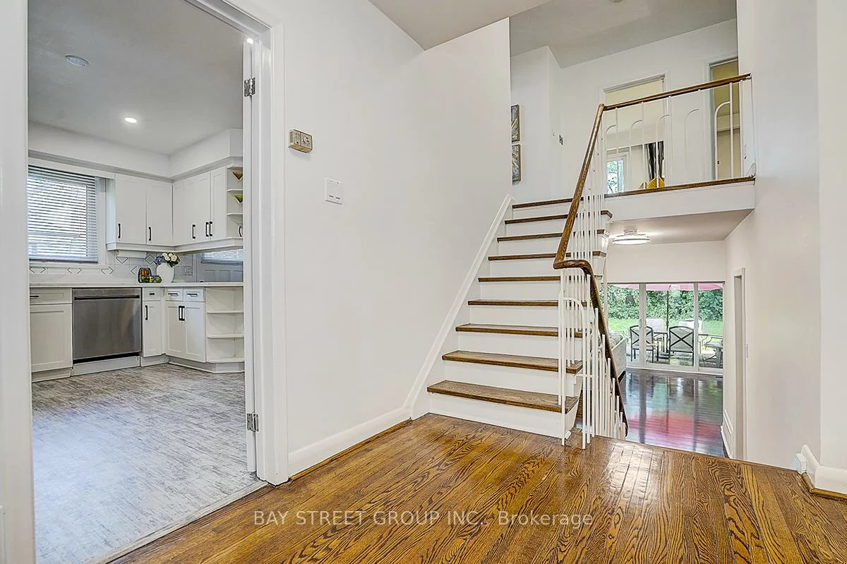 336, Betty Ann, Willowdale West, Toronto
