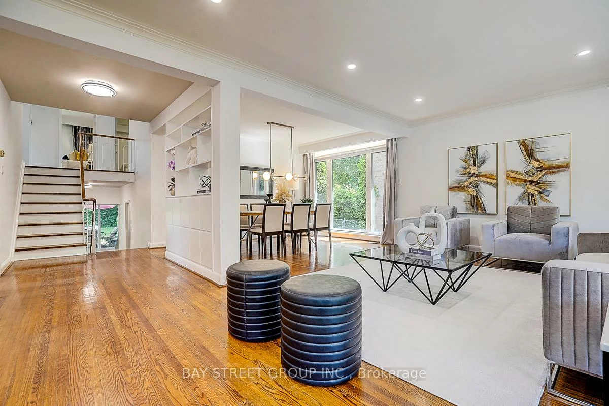 336, Betty Ann, Willowdale West, Toronto