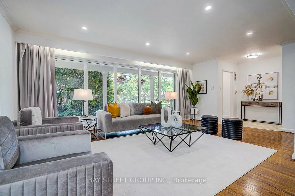 336, Betty Ann, Willowdale West, Toronto