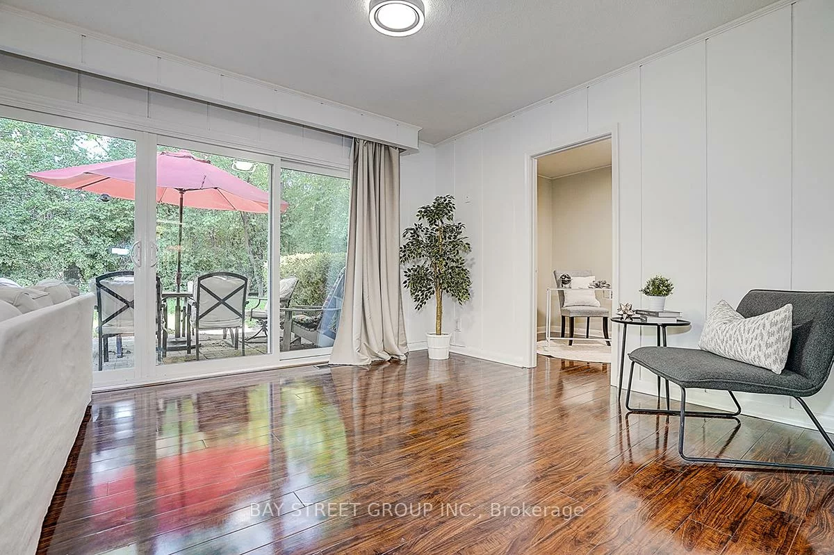 336, Betty Ann, Willowdale West, Toronto