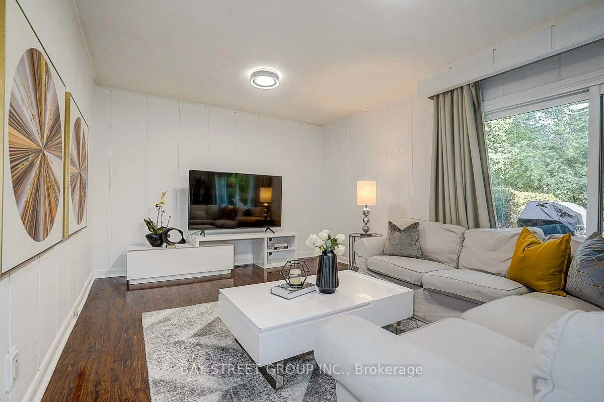 336, Betty Ann, Willowdale West, Toronto