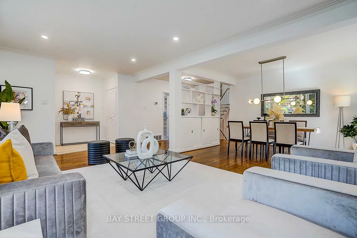 336, Betty Ann, Willowdale West, Toronto