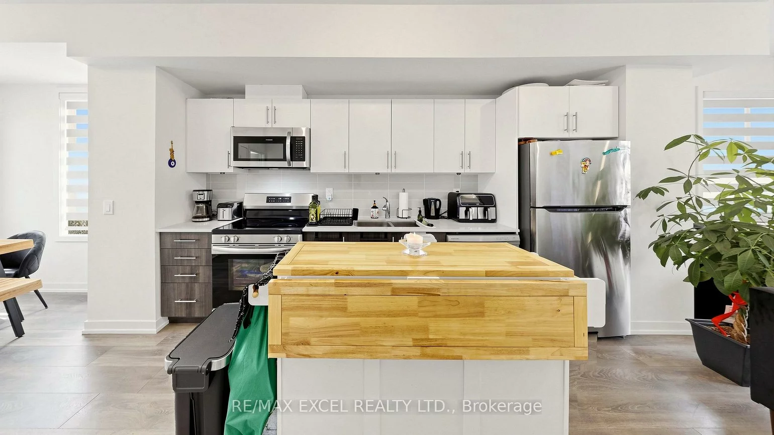 68A, Tisdale, Victoria Village, Toronto