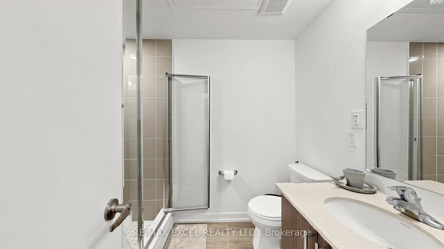 68A, Tisdale, Victoria Village, Toronto