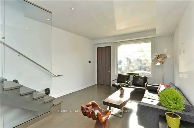128, Montgomery, Yonge-Eglinton, Toronto