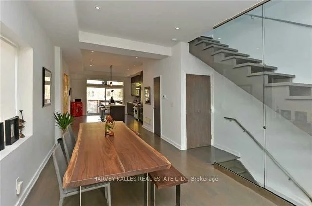 128, Montgomery, Yonge-Eglinton, Toronto