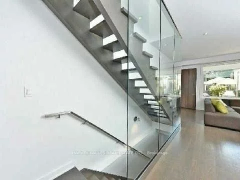 128, Montgomery, Yonge-Eglinton, Toronto