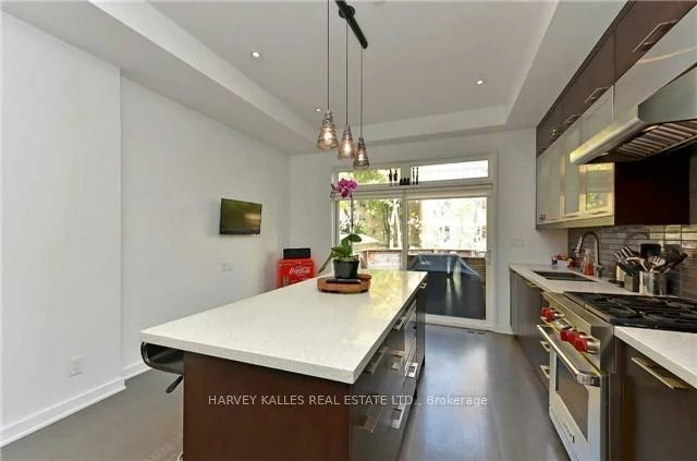 128, Montgomery, Yonge-Eglinton, Toronto