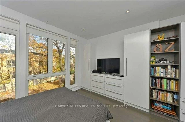 128, Montgomery, Yonge-Eglinton, Toronto