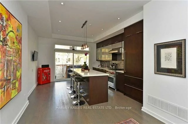 128, Montgomery, Yonge-Eglinton, Toronto
