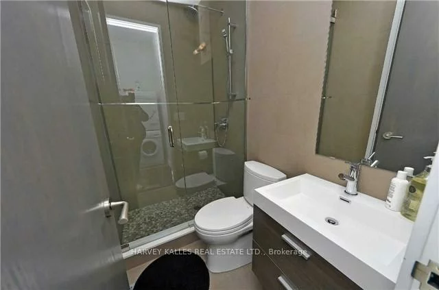128, Montgomery, Yonge-Eglinton, Toronto
