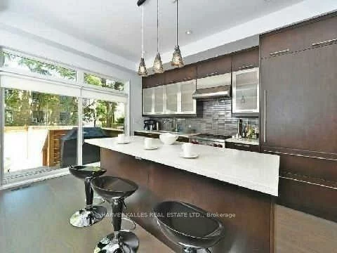 128, Montgomery, Yonge-Eglinton, Toronto
