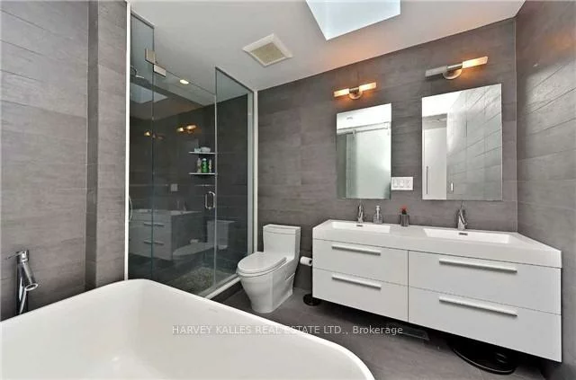 128, Montgomery, Yonge-Eglinton, Toronto
