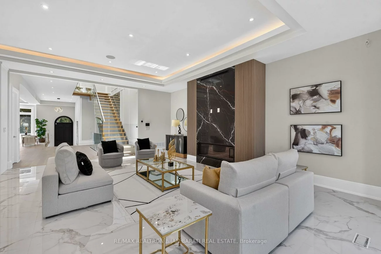 140, Olive, Willowdale East, Toronto
