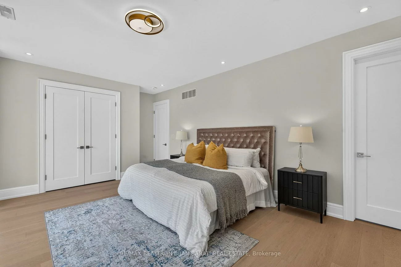 140, Olive, Willowdale East, Toronto