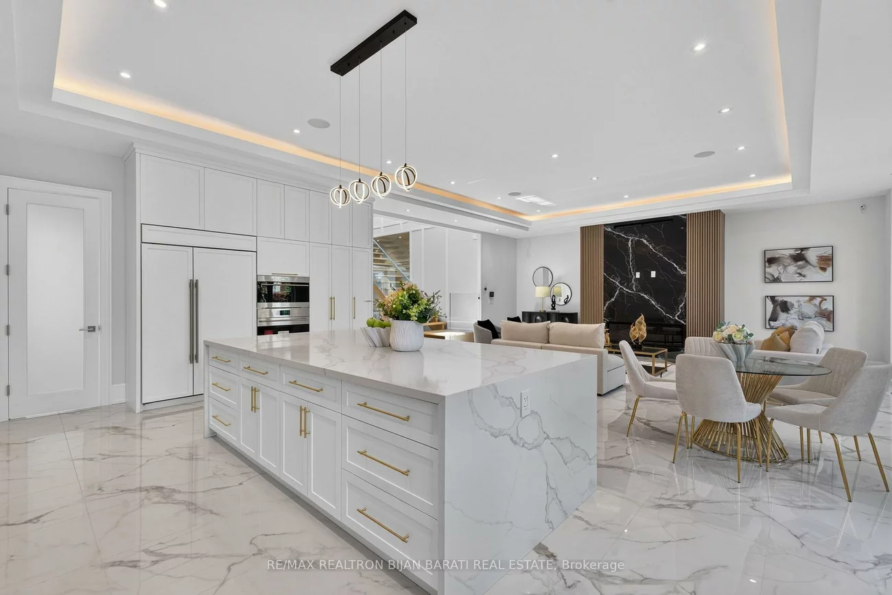 140, Olive, Willowdale East, Toronto