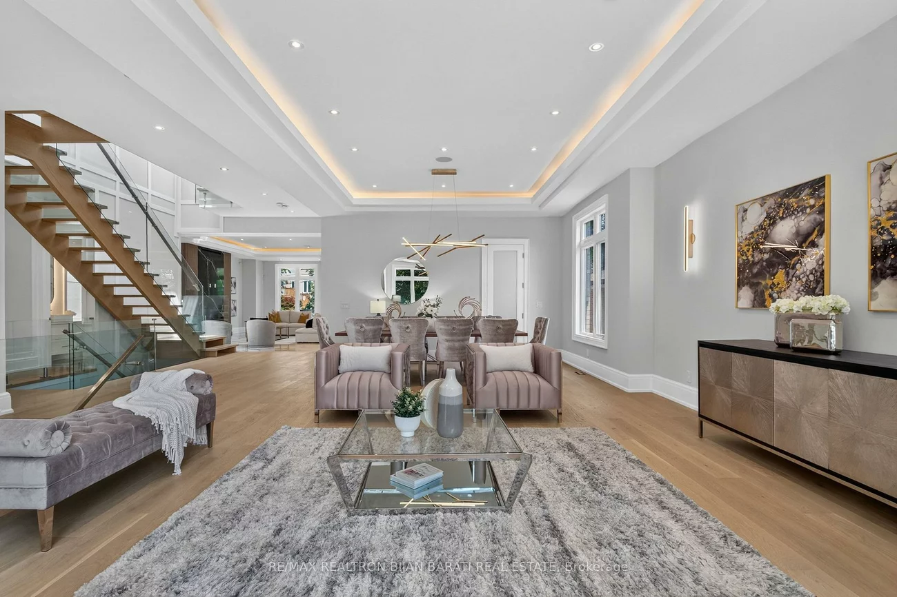 140, Olive, Willowdale East, Toronto