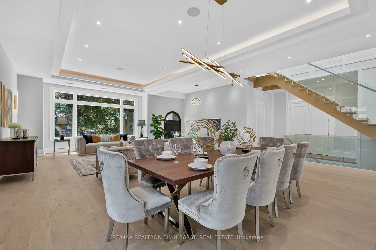 140, Olive, Willowdale East, Toronto