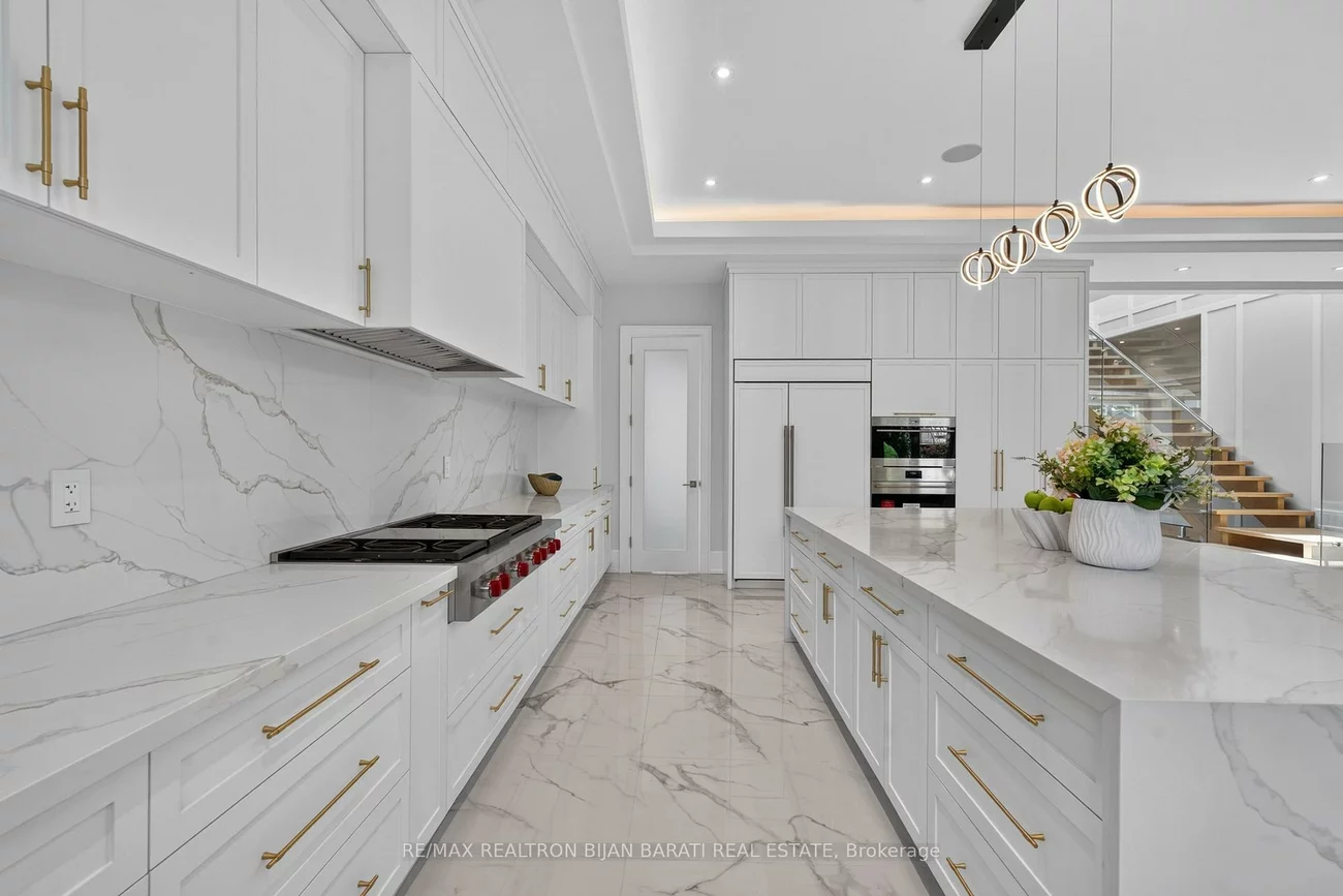 140, Olive, Willowdale East, Toronto