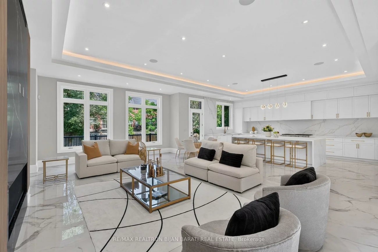 140, Olive, Willowdale East, Toronto