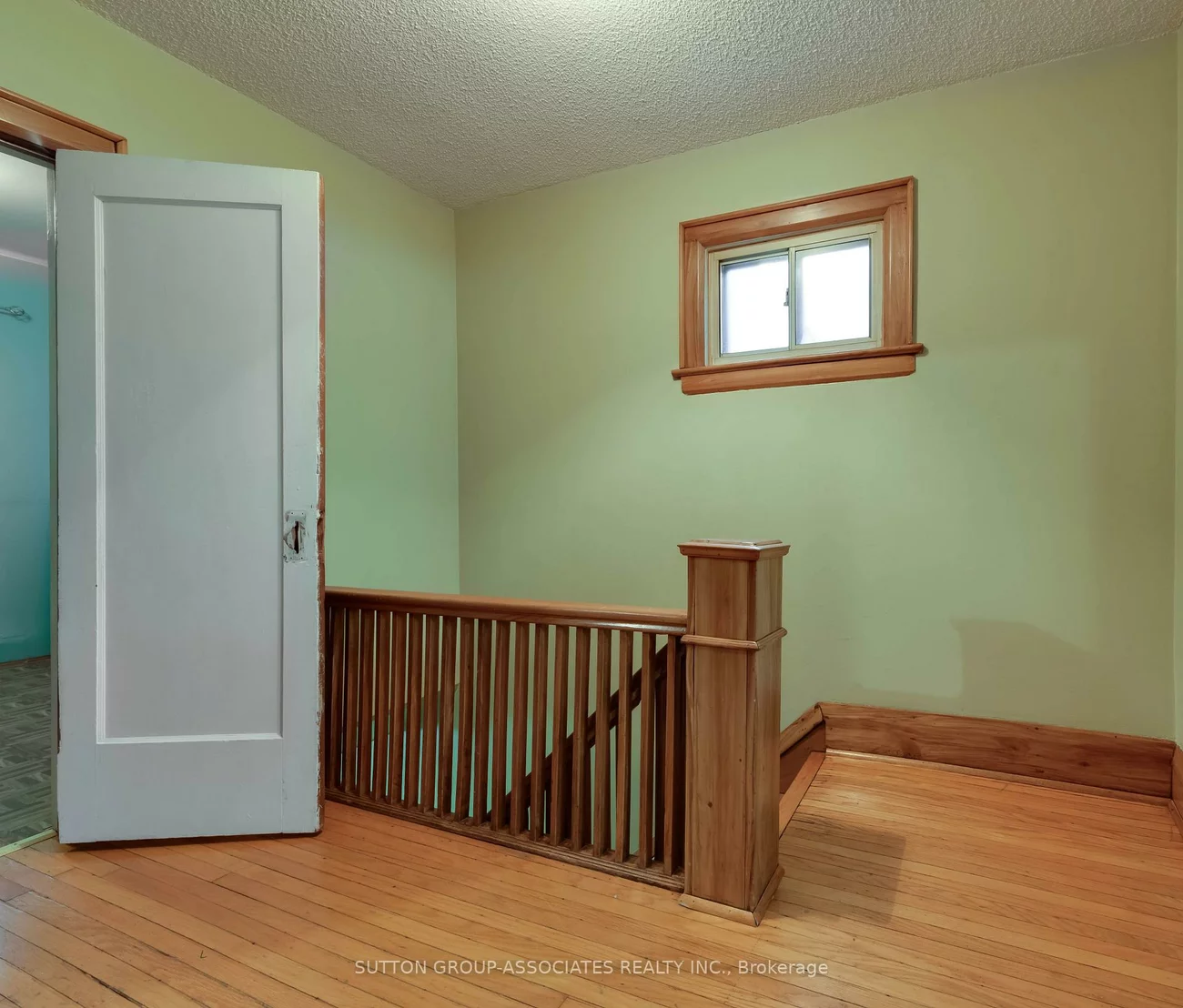 219, Atlas, Humewood-Cedarvale, Toronto