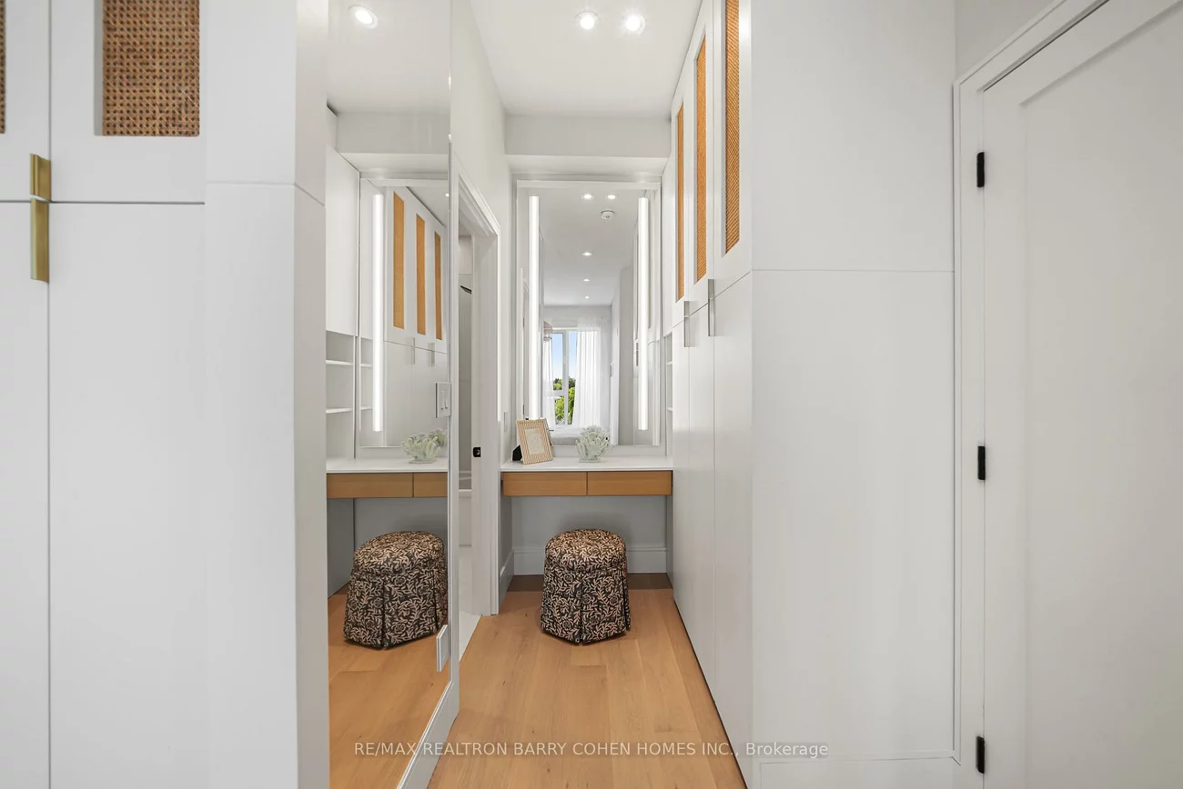 33, Lanark, Oakwood Village, Toronto