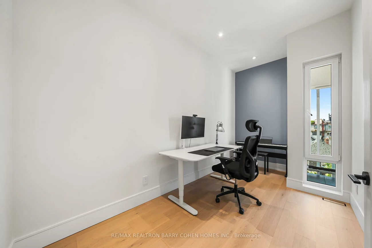 33, Lanark, Oakwood Village, Toronto