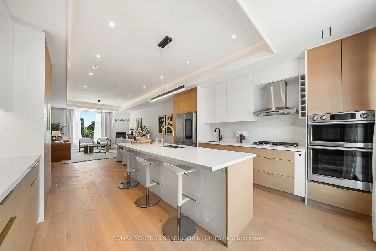33, Lanark, Oakwood Village, Toronto