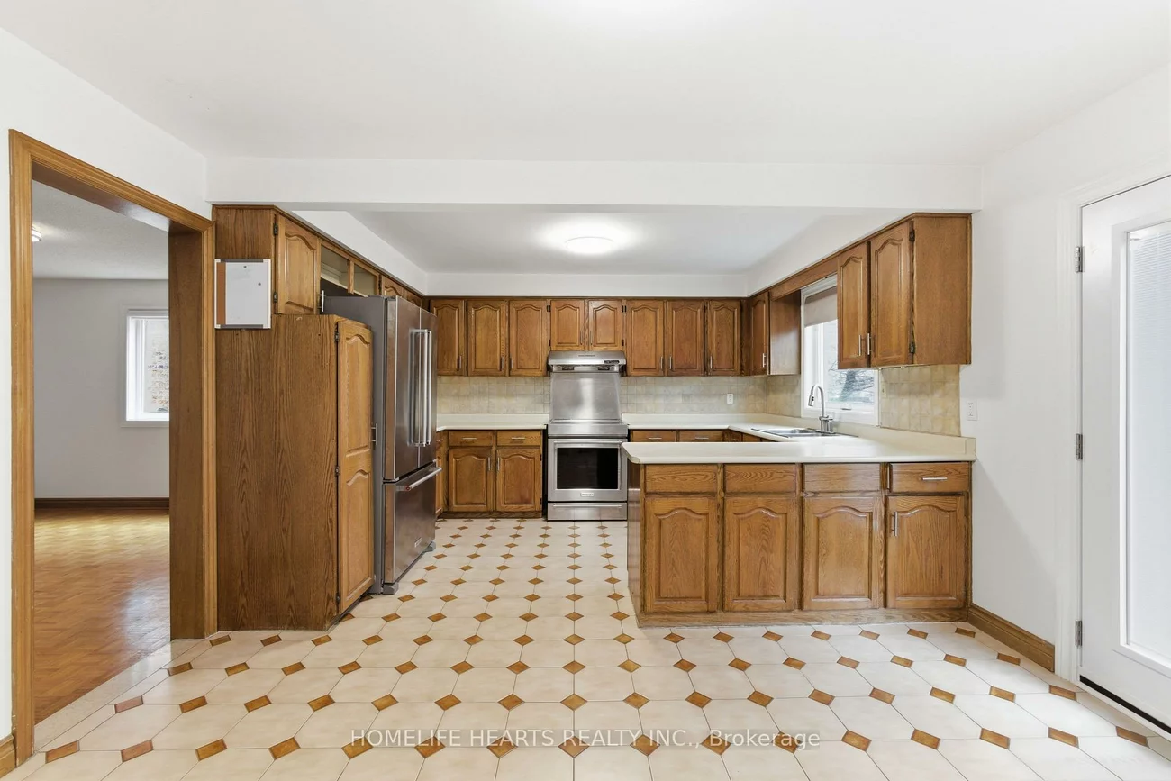 107, Pemberton, Newtonbrook East, Toronto