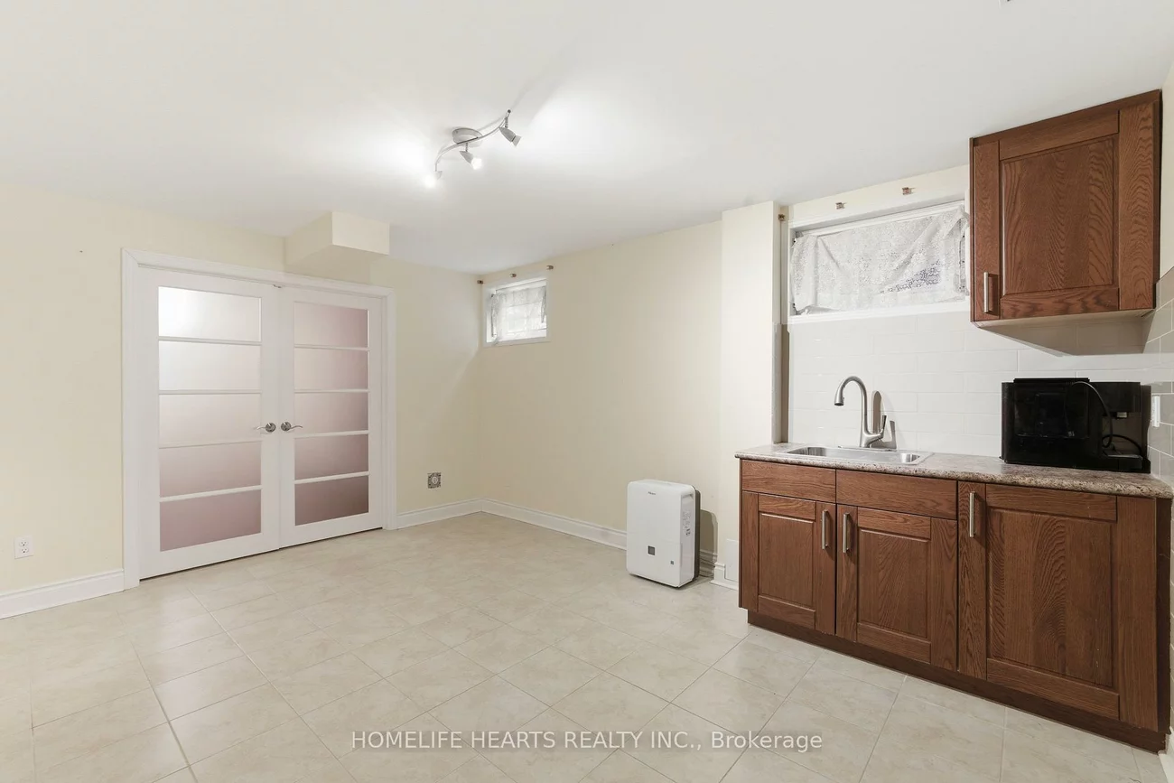 107, Pemberton, Newtonbrook East, Toronto