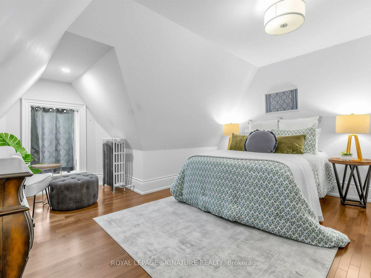 395, Shaw, Trinity-Bellwoods, Toronto