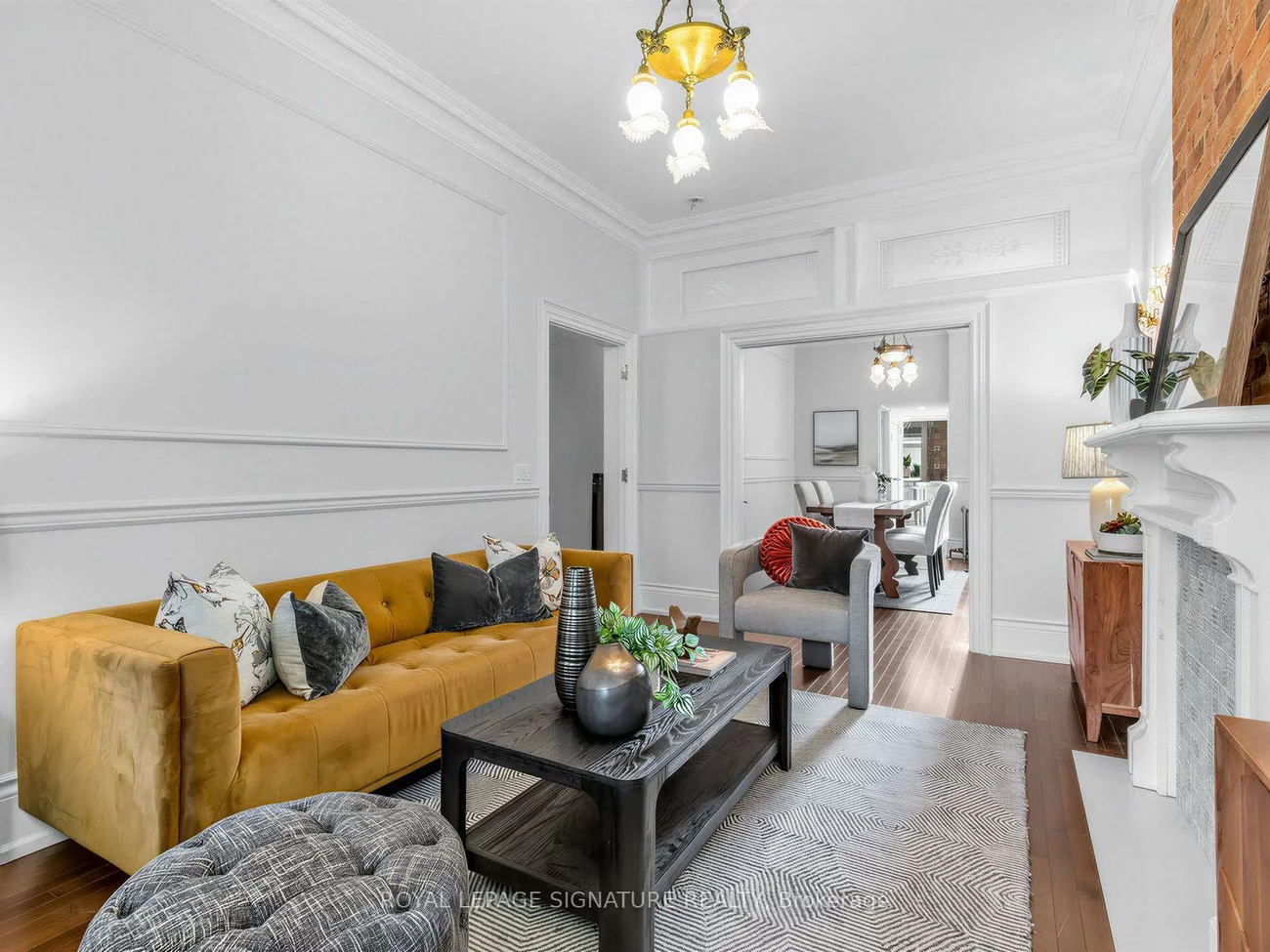 395, Shaw, Trinity-Bellwoods, Toronto
