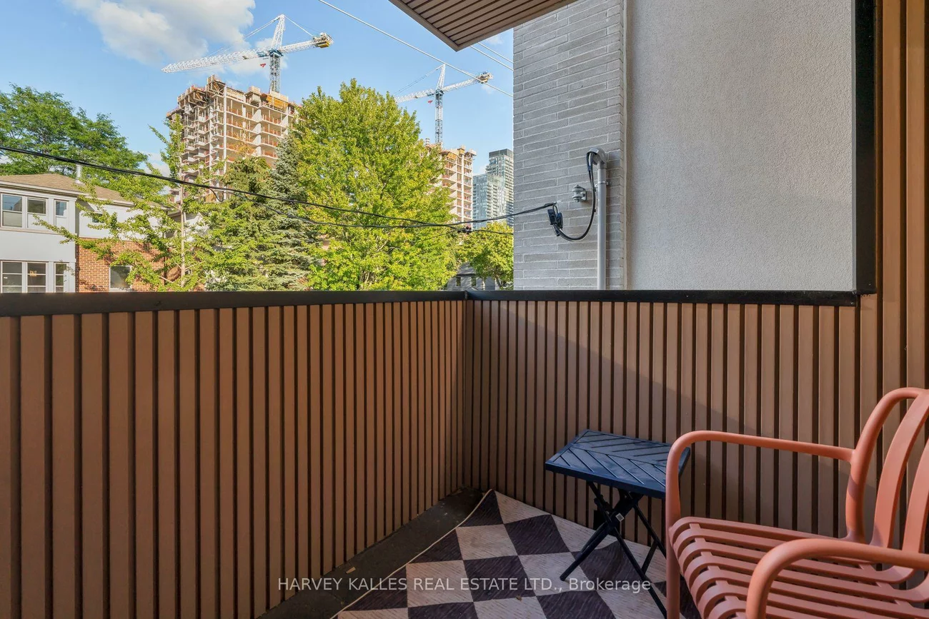 534, Duplex, Yonge-Eglinton, Toronto
