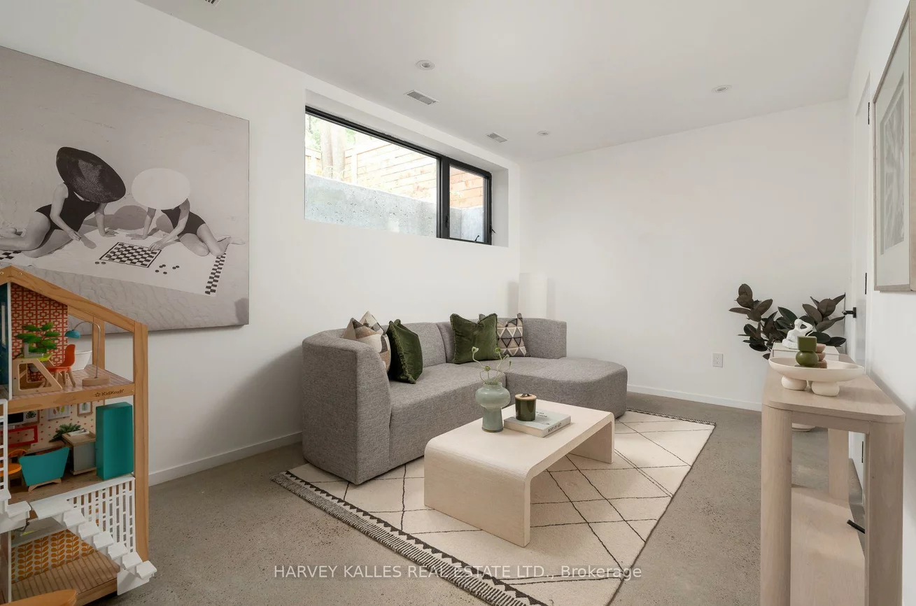 534, Duplex, Yonge-Eglinton, Toronto