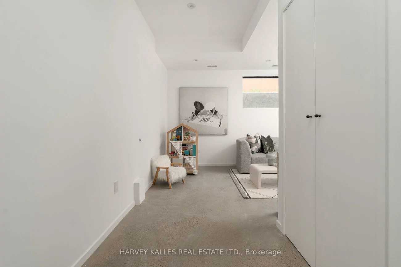 534, Duplex, Yonge-Eglinton, Toronto