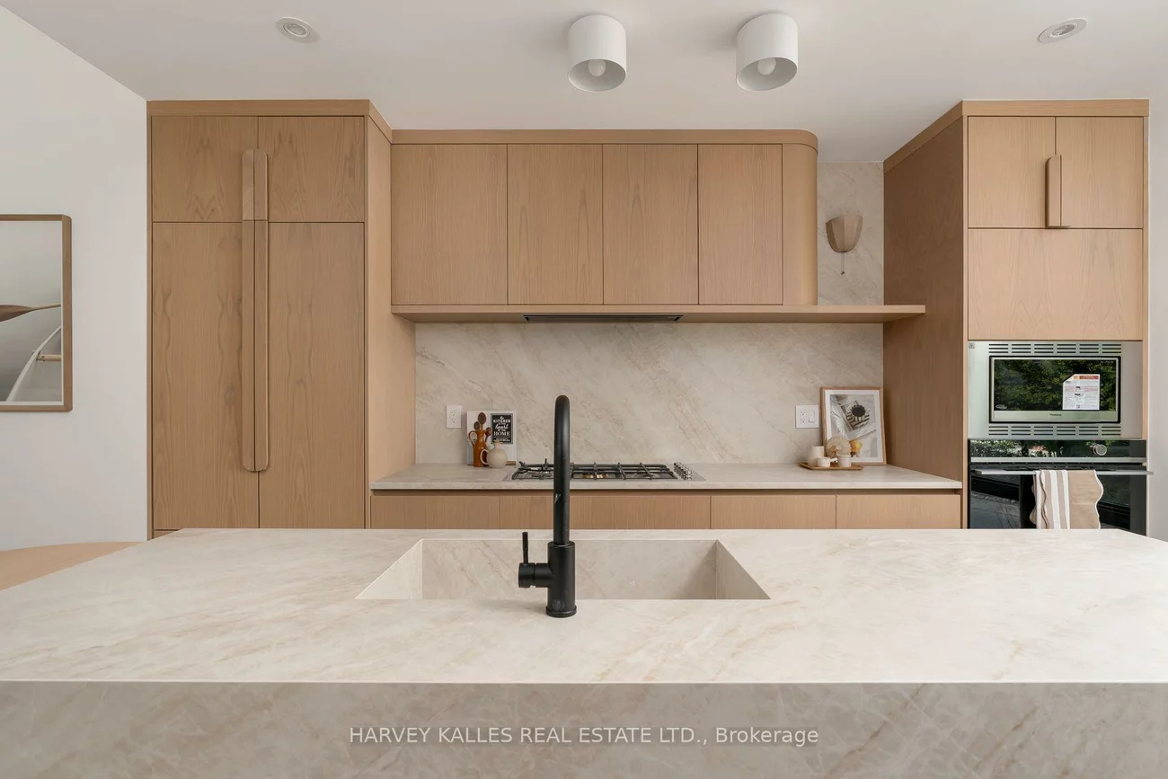 534, Duplex, Yonge-Eglinton, Toronto