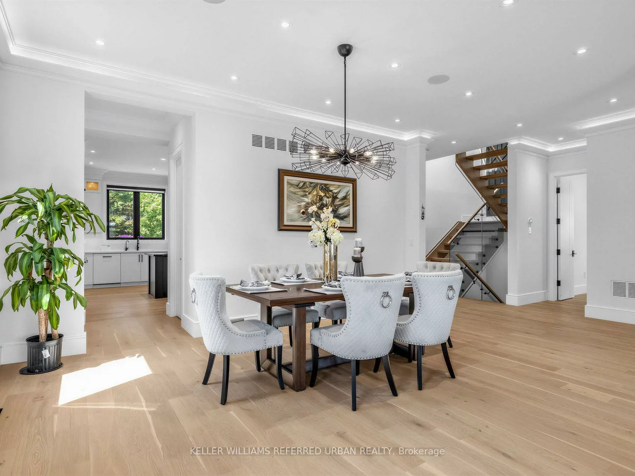35, Lloydminster, Newtonbrook East, Toronto