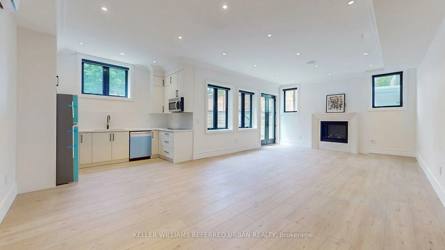 35, Lloydminster, Newtonbrook East, Toronto