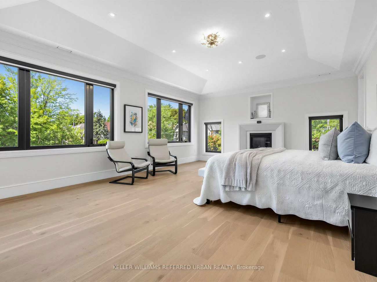 35, Lloydminster, Newtonbrook East, Toronto