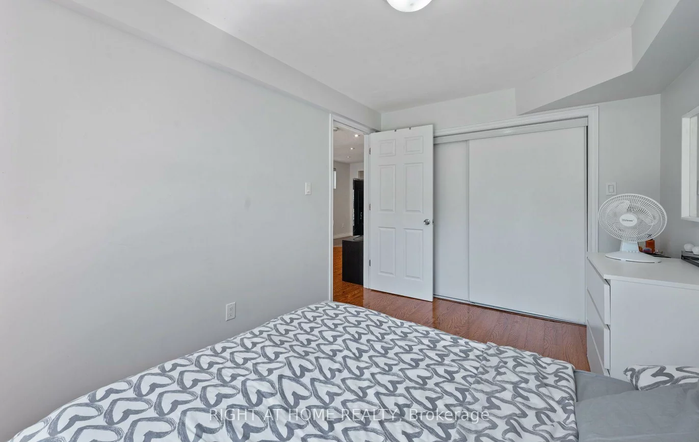 203, Robert Hicks, Westminster-Branson, Toronto