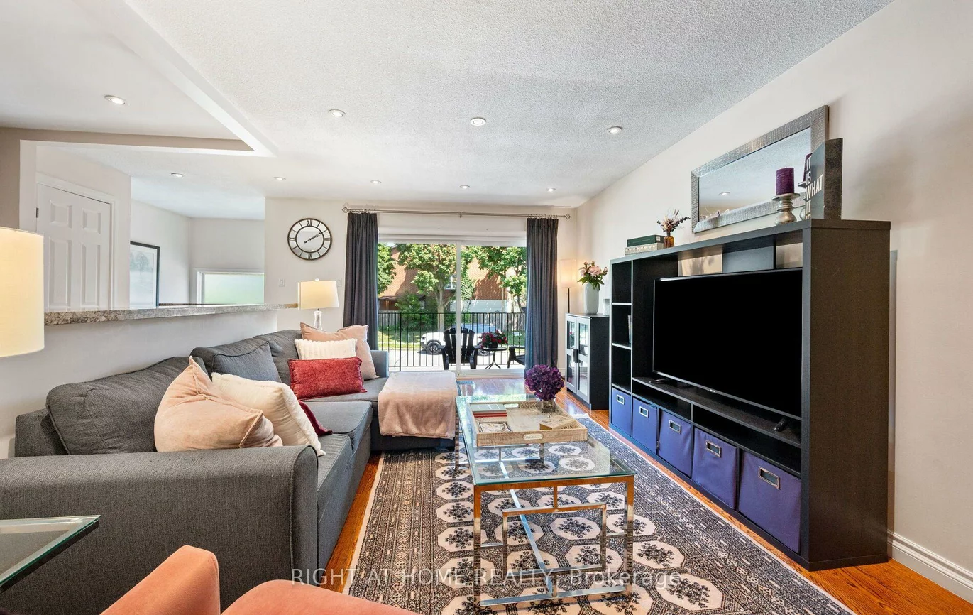 203, Robert Hicks, Westminster-Branson, Toronto