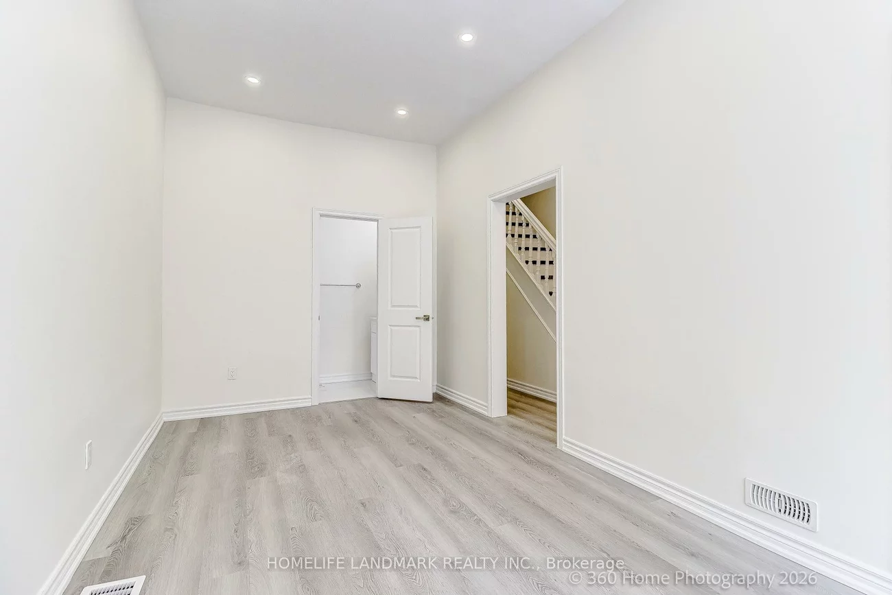 4, Andrews, Trinity-Bellwoods, Toronto